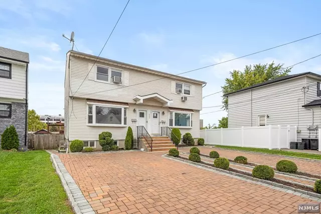 665 9th ST, Secaucus, NJ 07094