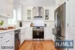 Glen Ridge, NJ 07028,6 Chestnut Hill PL