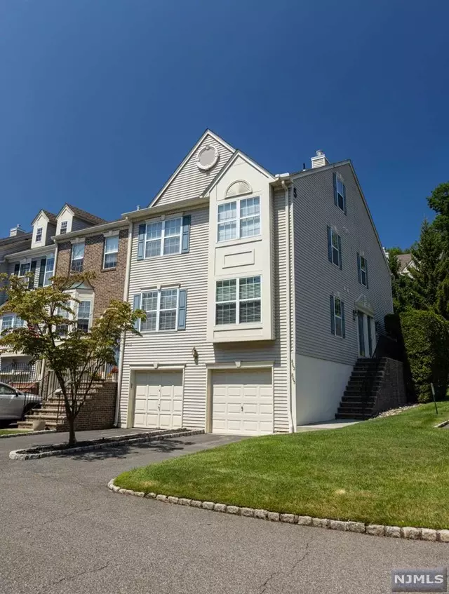 Ramsey, NJ 07446,862 Alexandria CT