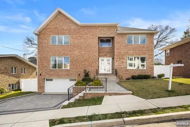 30 Cortland PL, Cliffside Park, NJ 07010