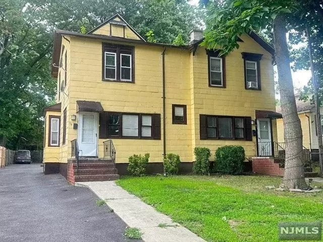 47-9 Oak ST, East Orange, NJ 07018