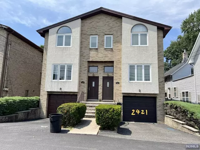 2421 1st ST, Fort Lee, NJ 07024