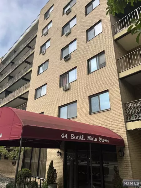 44 S Main ST # 2E, Lodi, NJ 07644