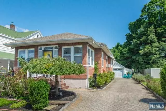 14 Emily AVE, Nutley, NJ 07110