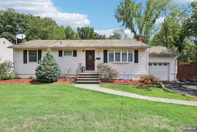 50 Star Lake RD, Bloomingdale, NJ 07403