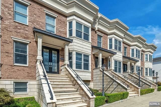 2166 Ellery AVE, Fort Lee, NJ 07024