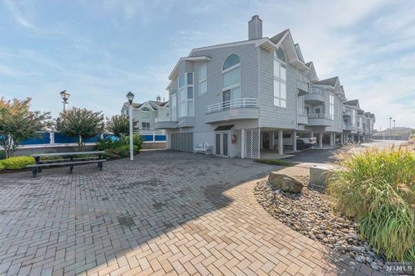 420 Eighth ST # 8S, Beach Haven, NJ 08008