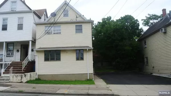 184 Cambridge AVE, Garfield, NJ 07026