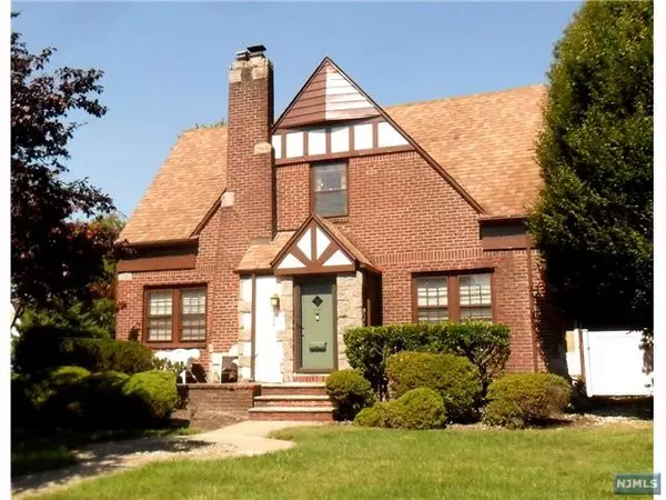 53 Leswing AVE, Saddle Brook, NJ 07663