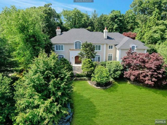 9 Hunter RDG, Woodcliff Lake, NJ 07677