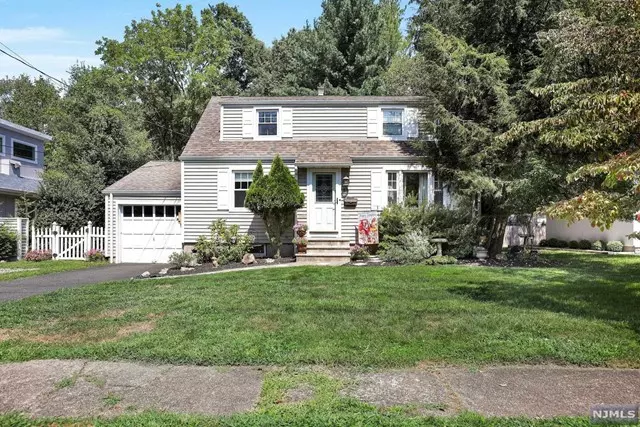 59 Delmar AVE, Cresskill, NJ 07626