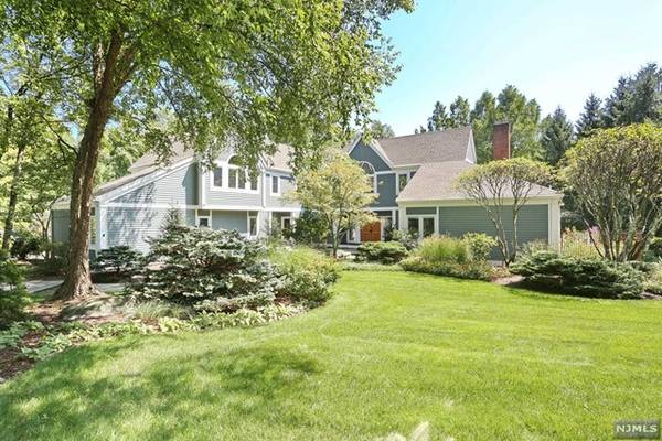 38 Seminary DR, Mahwah, NJ 07430