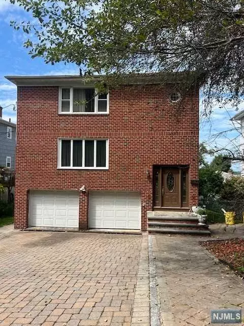 Palisades Park, NJ 07650,443 5th ST