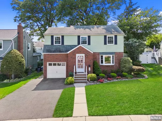 15 Glenview RD, Nutley, NJ 07110