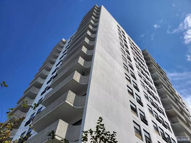 1600 Center AVE # 4H, Fort Lee, NJ 07024