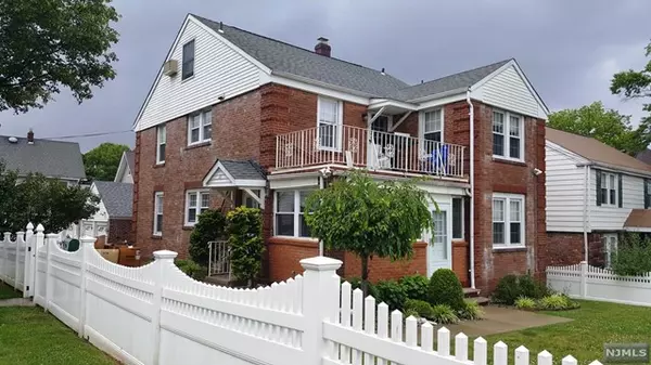 48 Hobart PL #Unit 1, Clifton, NJ 07011