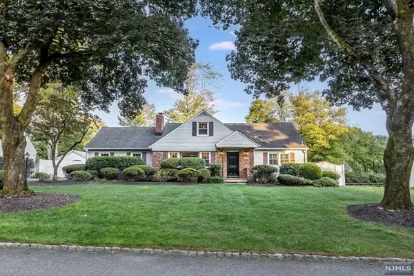 Scotch Plains, NJ 07076,2156 Buttonwood LN