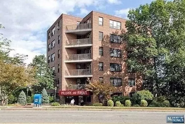 Fort Lee, NJ 07024,1450 Palisade AVE #3m