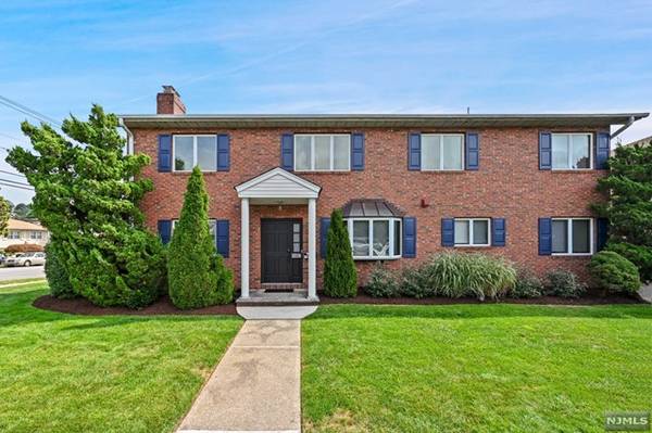 118 E Brinkerhoff AVE, Palisades Park, NJ 07650