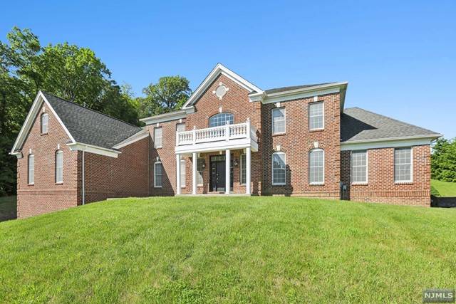 1 Ridgeline DR, Washington Township, NJ 07853