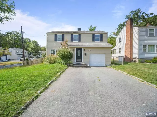 Livingston, NJ 07039,32 E Harrison PL