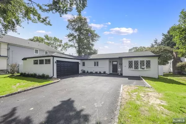 41 George RD, Emerson, NJ 07630