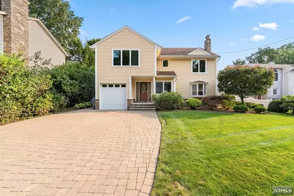 28 Coleman TER, Tenafly, NJ 07670