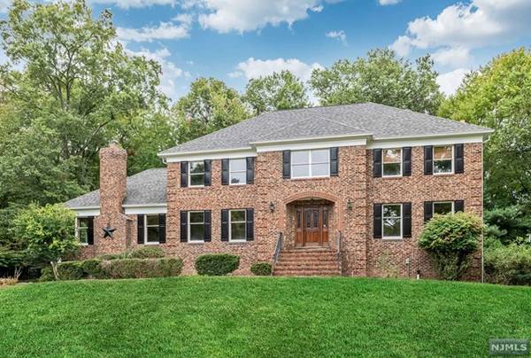 591 Grandview TER, Franklin Lakes, NJ 07417