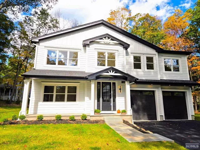 Upper Saddle River, NJ 07458,37 Parker PL