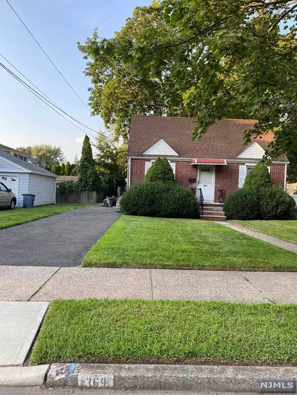 369 Deerfield ST, Ridgewood, NJ 07450