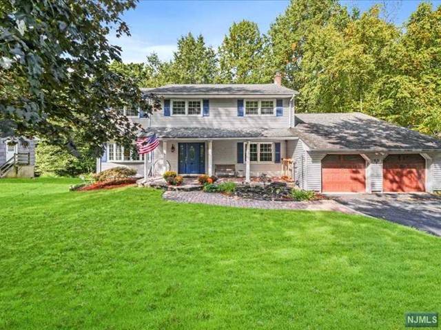 60 Cannonball RD, Wanaque, NJ 07465