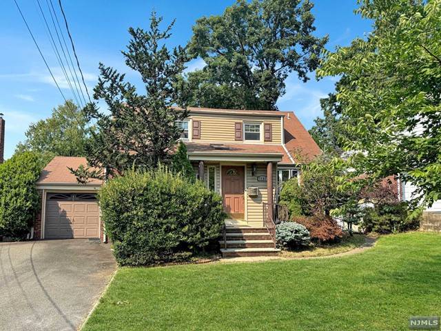 36-03 Stelton TER, Fair Lawn, NJ 07410