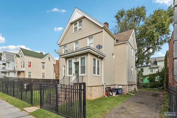 304 William ST, East Orange, NJ 07017