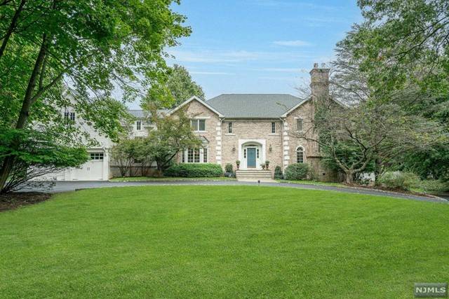 1091 Franklin Lake RD, Franklin Lakes, NJ 07417