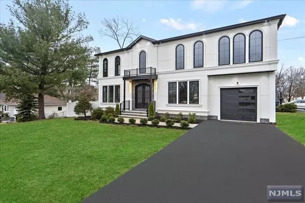 307 Idaho ST, Paramus, NJ 07652