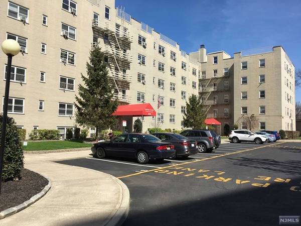 2195 N Central RD # 5A, Fort Lee, NJ 07024