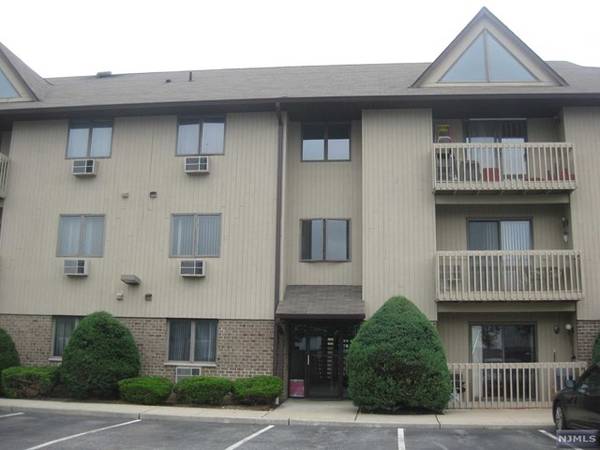 651 Riverside AVE #B28, Lyndhurst, NJ 07071