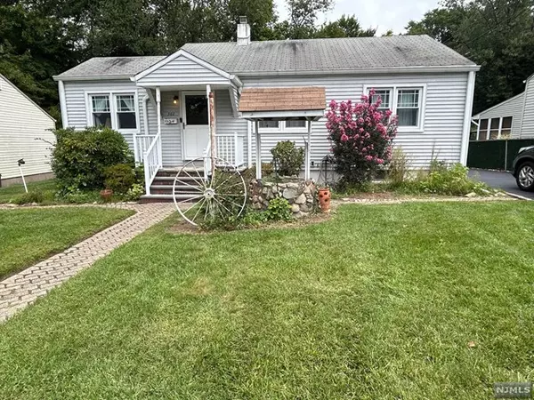 360 N 4th AVE, Hawthorne, NJ 07506