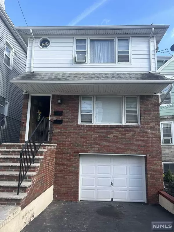 602 N 5th ST, Harrison, NJ 07029