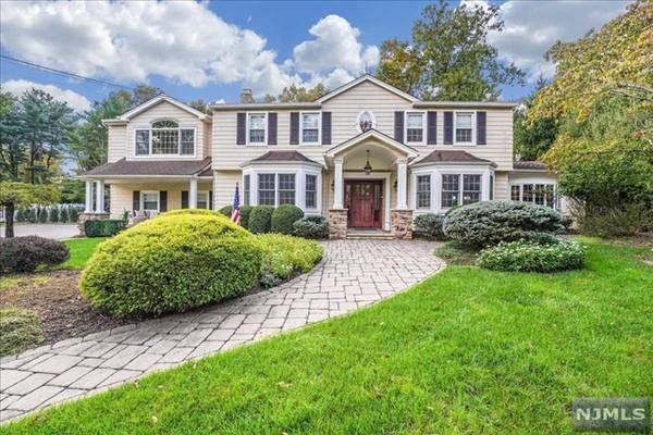 607 Charles CT, River Vale, NJ 07675