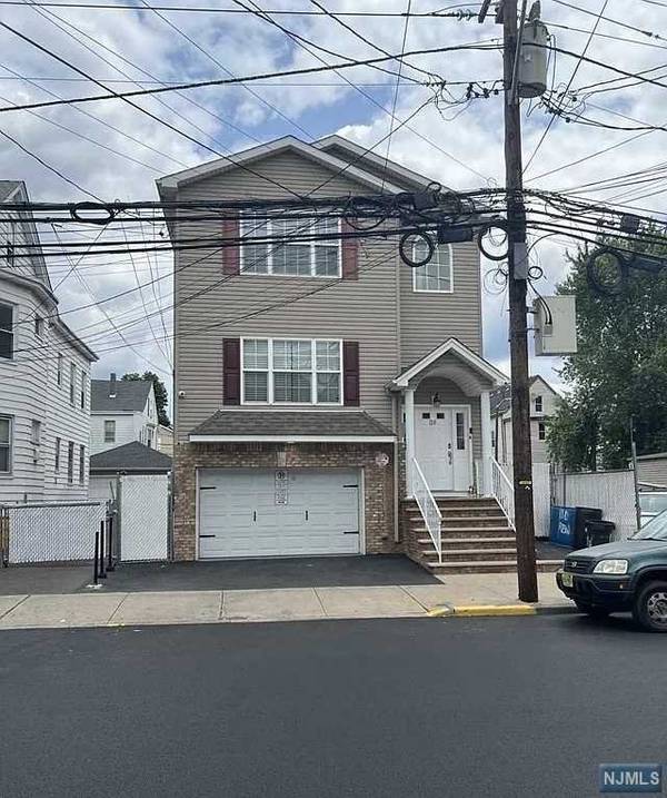 110 Redwood AVE #1, Paterson, NJ 07522