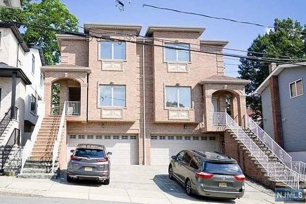 412 8th ST #B, Palisades Park, NJ 07650