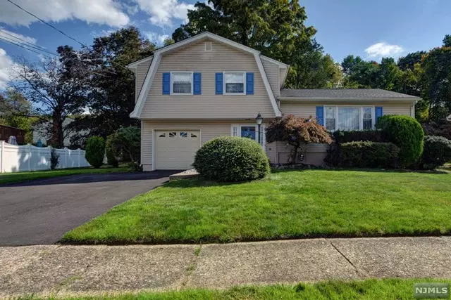 Wanaque, NJ 07465,9 Rhonda PL