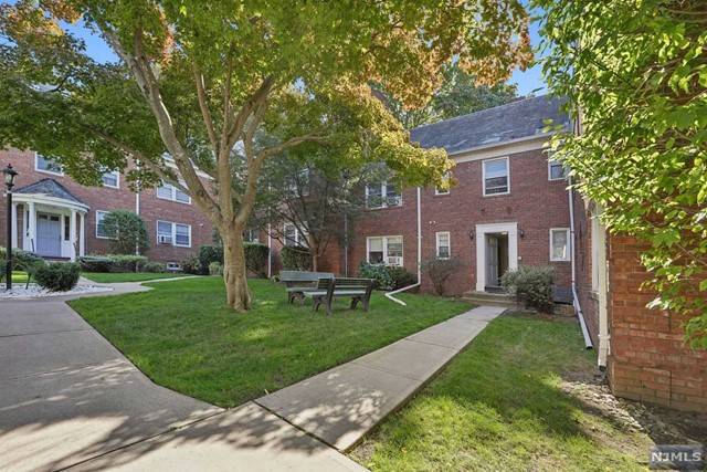 735 Elm AVE # 6C, Teaneck, NJ 07666