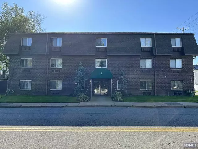 9 Vreeland AVE #1B, Hackensack, NJ 07601