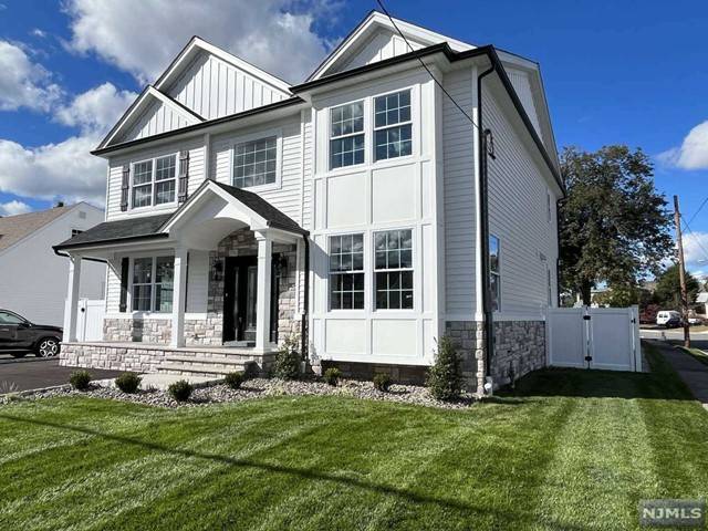 101 Graham TER, Saddle Brook, NJ 07663