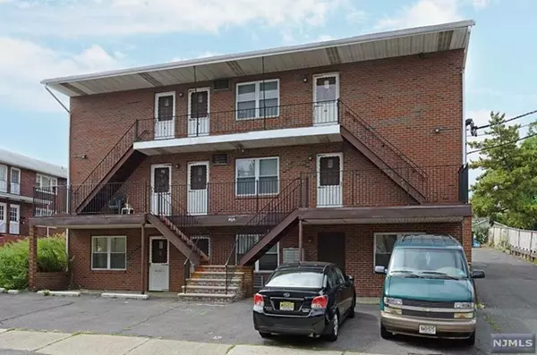 300 Garibaldi AVE #4A, Lodi, NJ 07644