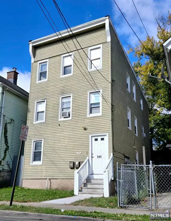 165 Central PL #3rd, Orange, NJ 07050