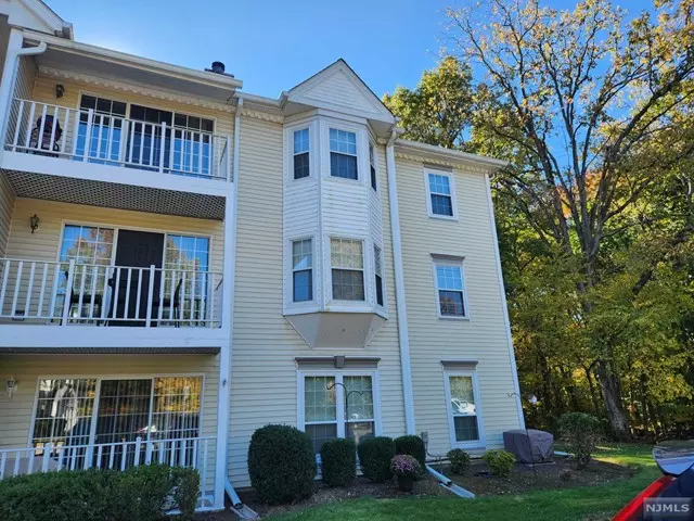 151 Linden ST # 151, Mahwah, NJ 07430