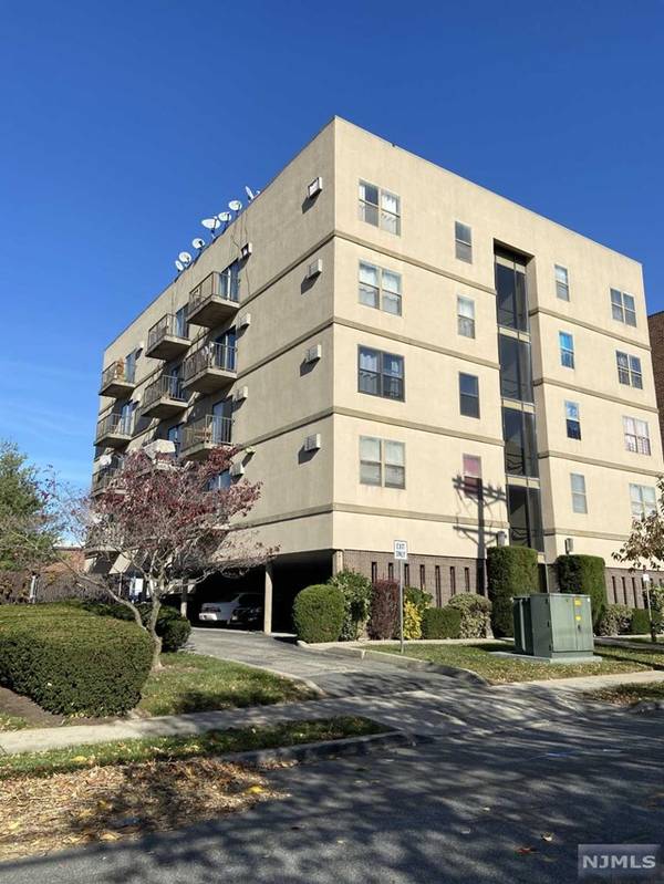 110-14 Sussex ST # 4C, Hackensack, NJ 07601